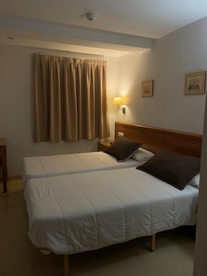 Hostal Maria Elche Extérieur photo